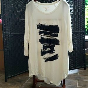 NWOT SIZE 2X MELISSA MCARTHY ASYMMETRIC GRAFFITI PRINT 3/4 LENGTH SLEEVED TUNIC